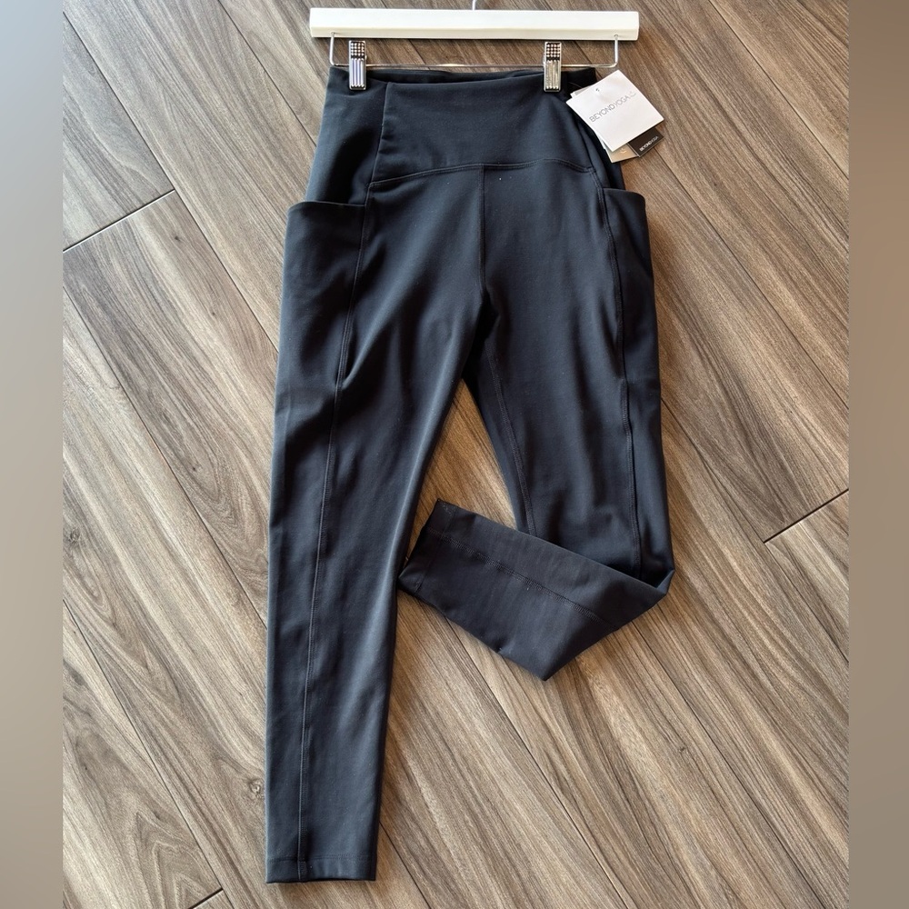 Black Beyond Yoga Pocket Leggings